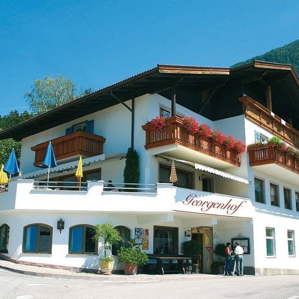Neue Allwettermarkisen im Restaurant Georgenhof 