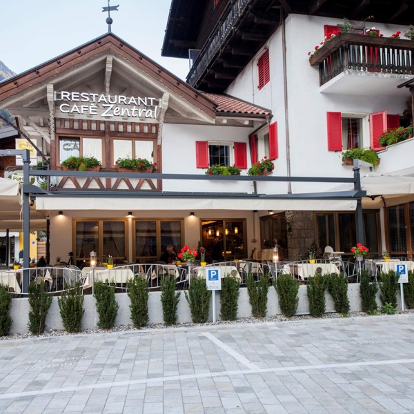 Beschattungslösung im Cafe Zentral - Passeier