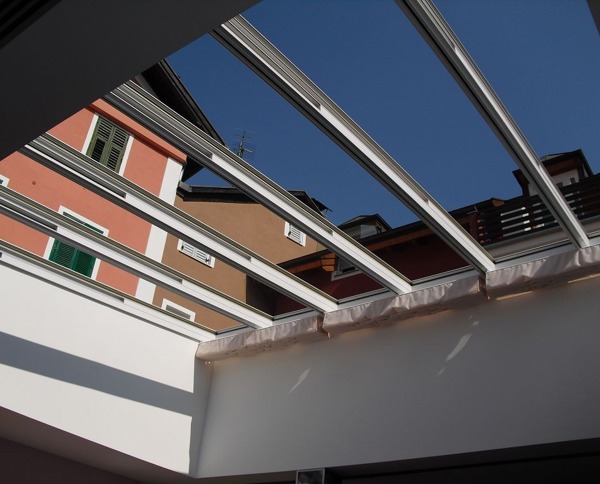 Immagini di riferimento del nostro tetto scorrevole