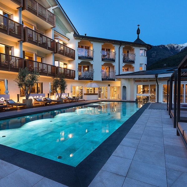 Terrassenbeschattung - Hotel Paradies im Vinschgau 