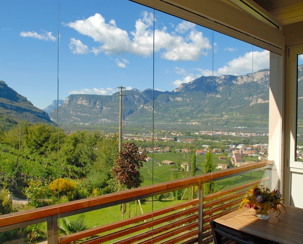 Referenzbilder zu unserer Ganzglas - Faltwand